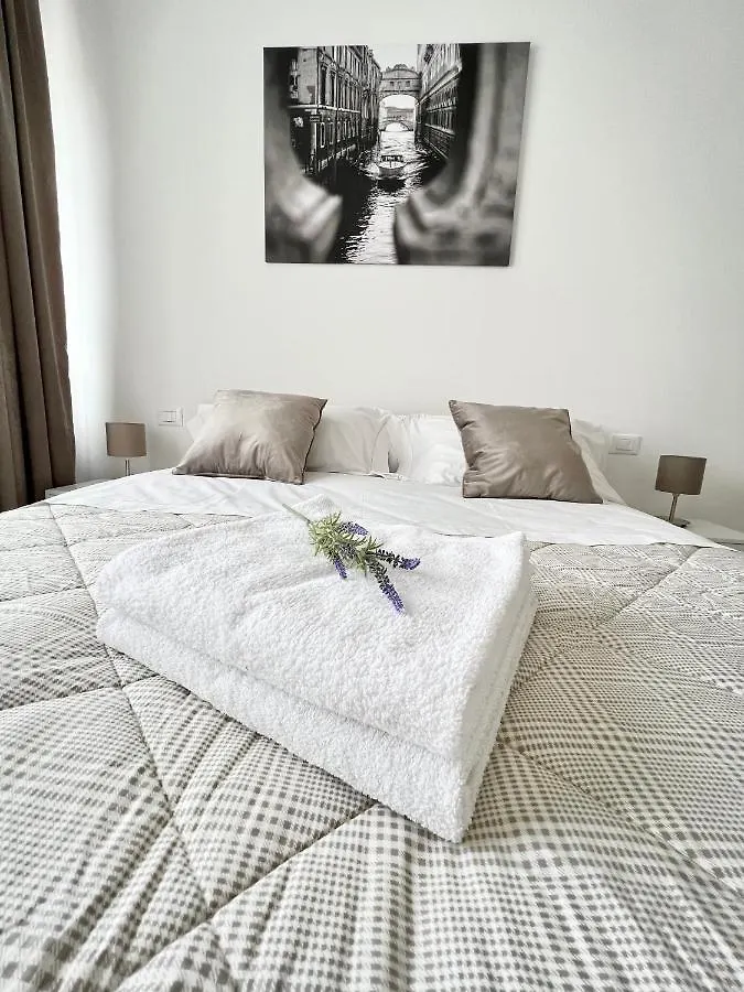 Corso Venezia Apartment Mestre 0*,