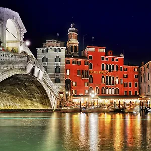 Hotel Rialto, Venice